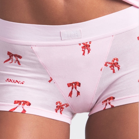 Skims Boyfriend Long Sleeve T-Shirt And Short Sleeve Boxer Set - Picture 3 of 4